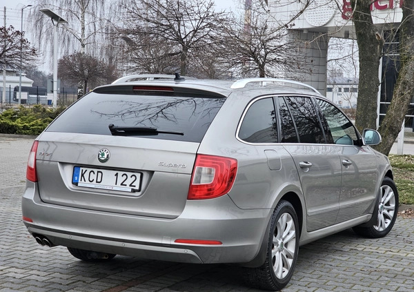 Skoda Superb cena 44900 przebieg: 224000, rok produkcji 2013 z Szydłowiec małe 631